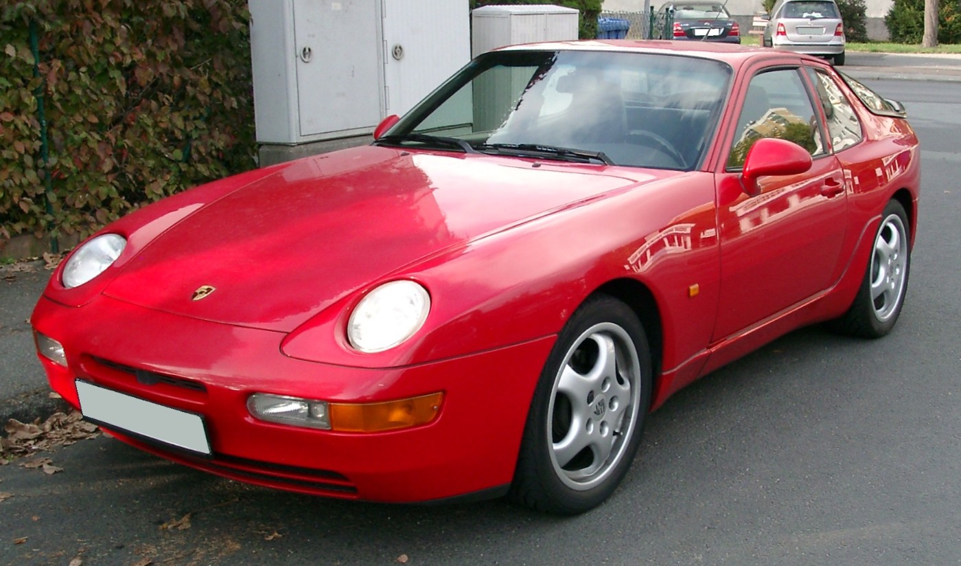 ポルシェ 968のフロントビュー