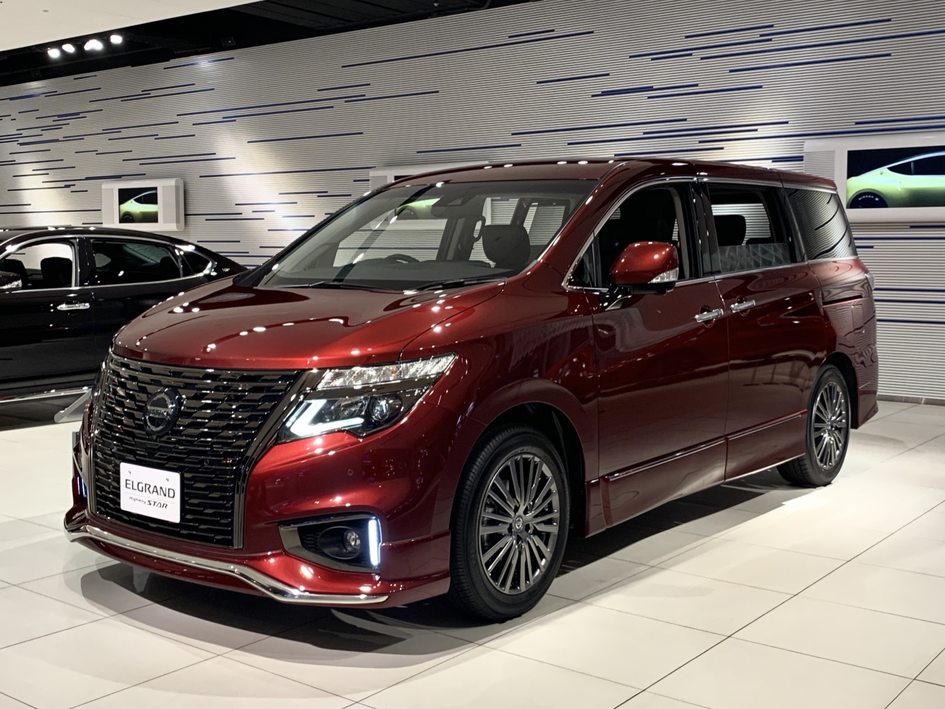 日産 エルグランド（3代目）の外観