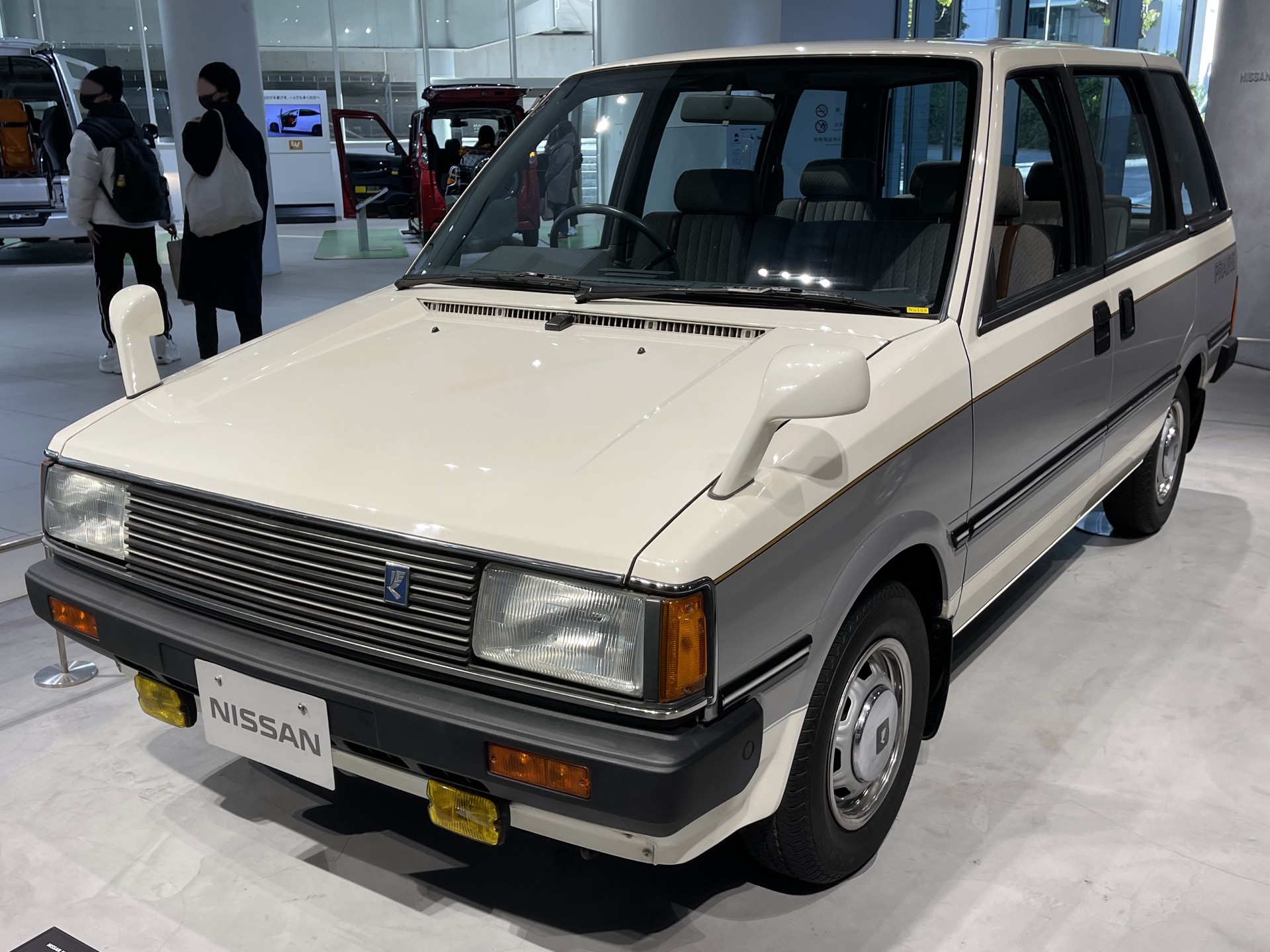 日産 リバティ（初代(M10型/プレーリー)）の外観