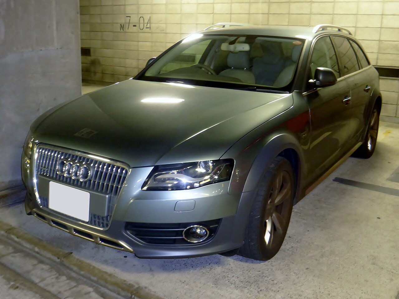 アウディ A4オールロードクワトロ（初代・B8）の外観