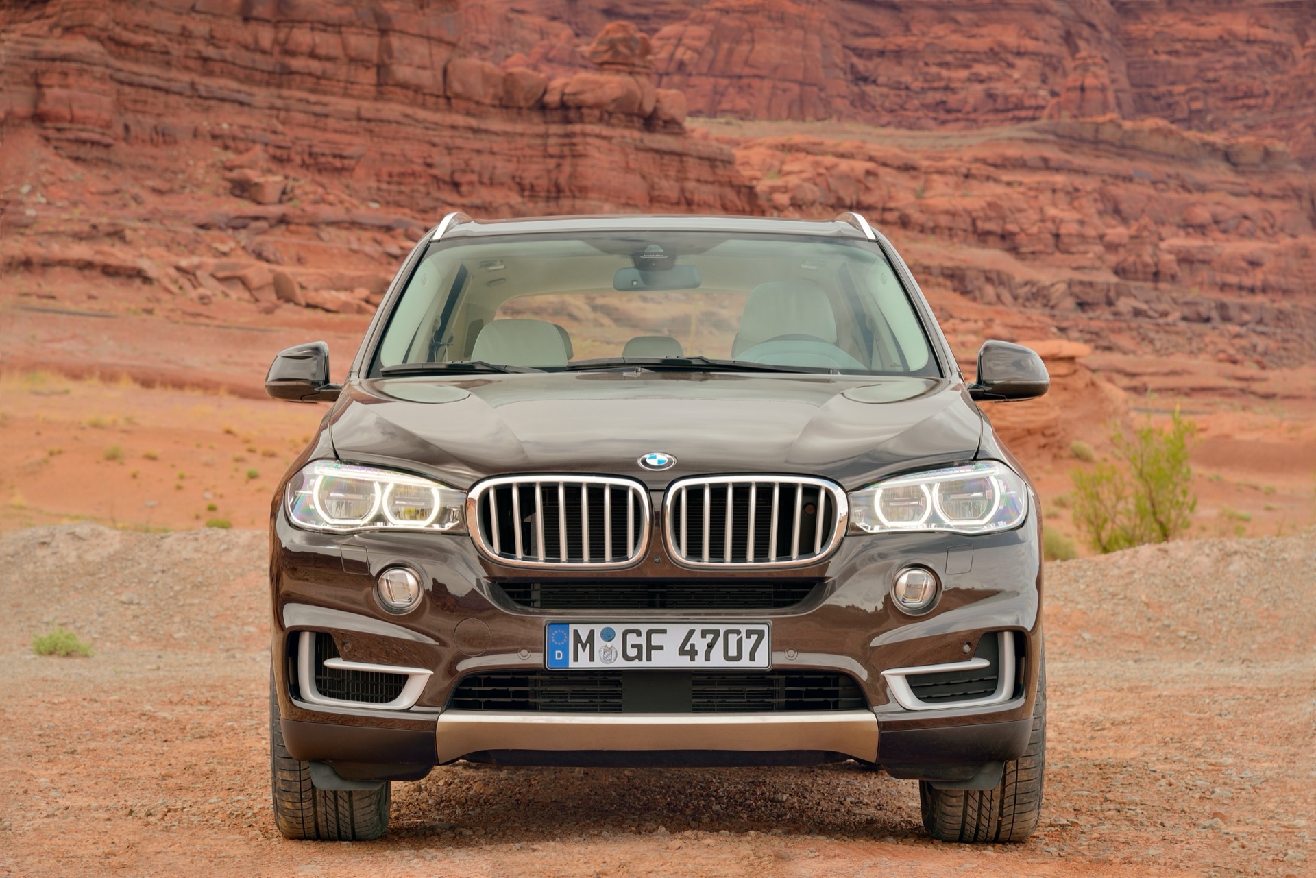 BMW X5（3代目・F15型）の外観、フロントアングル