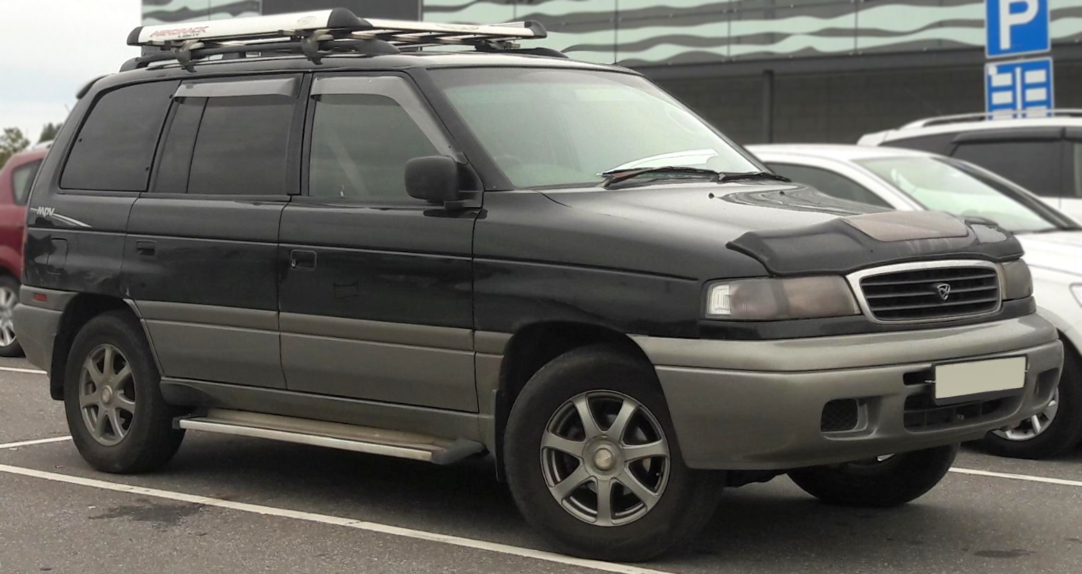 マツダ MPV（初代）の外観