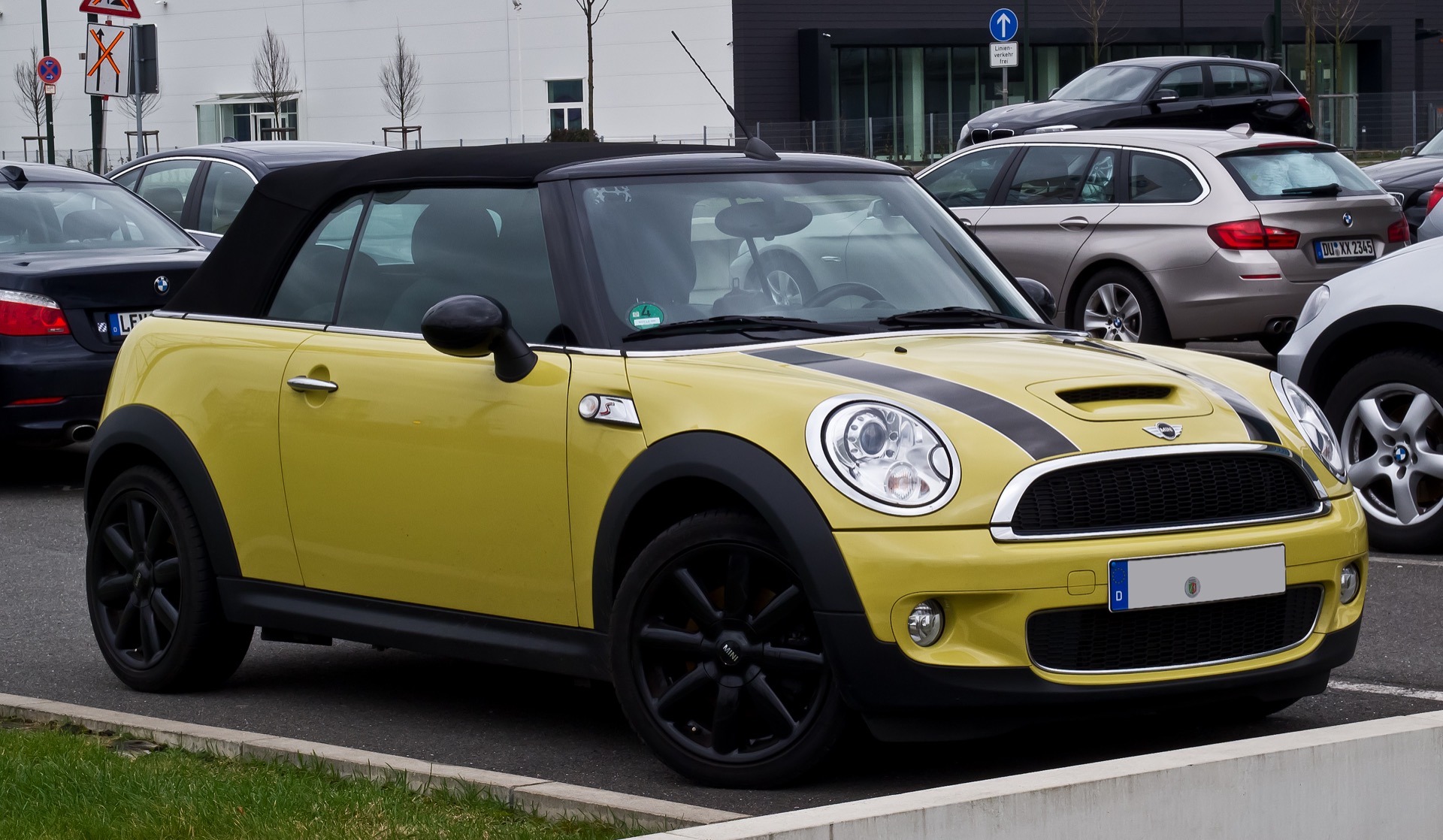 MINI クーパー コンバーチブル（2代目・R57型）の外観