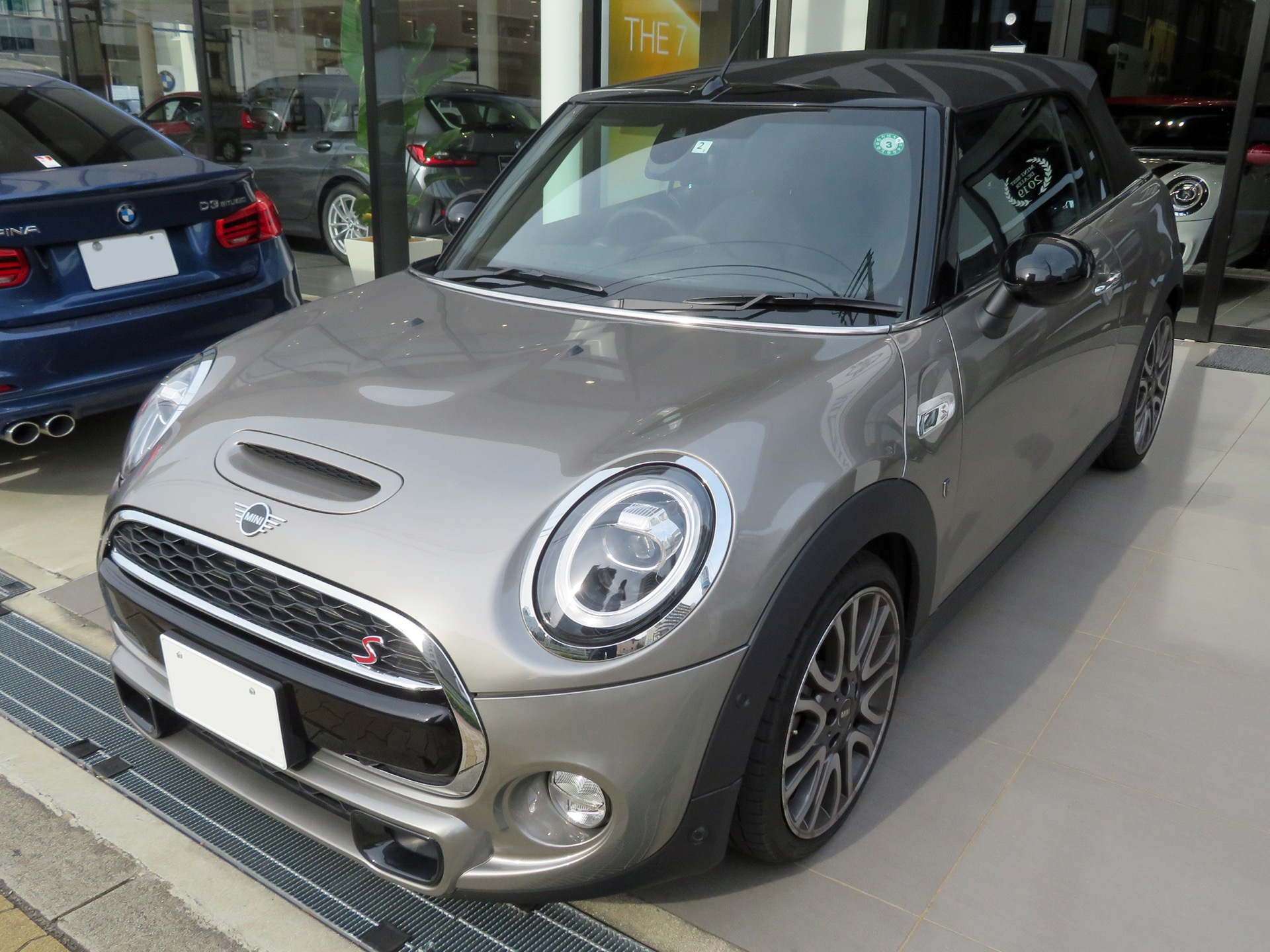 MINI クーパー コンバーチブル（3代目・F57型）の外観