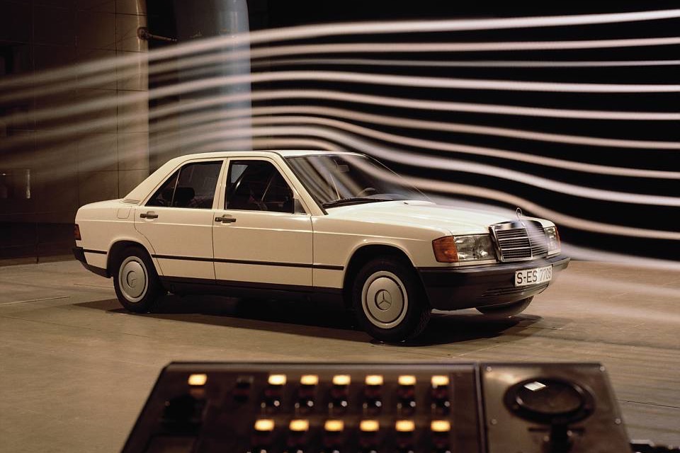 風洞試験中のメルセデス・ベンツ190E