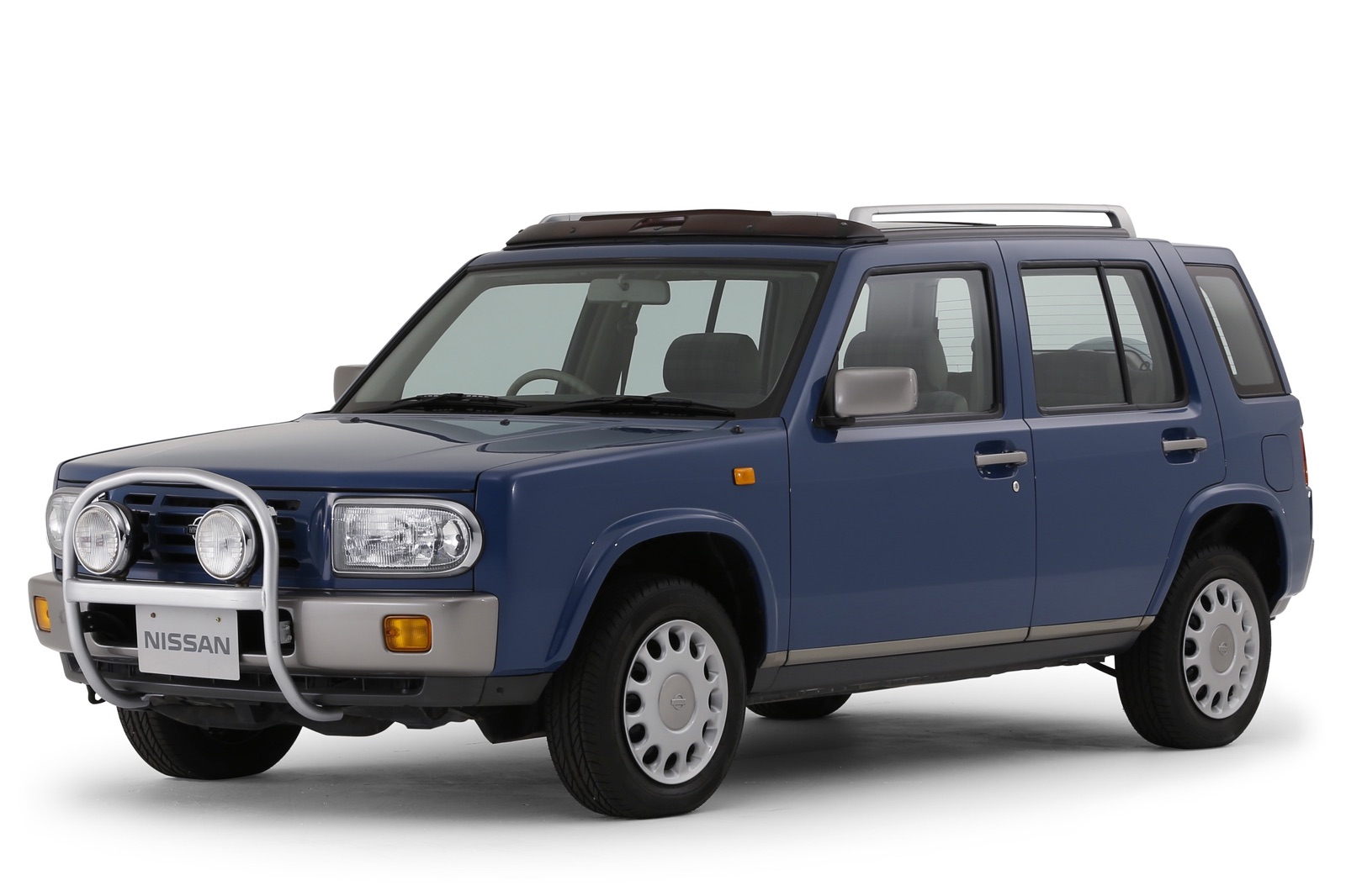 濃紺の日産ラシーン Type II